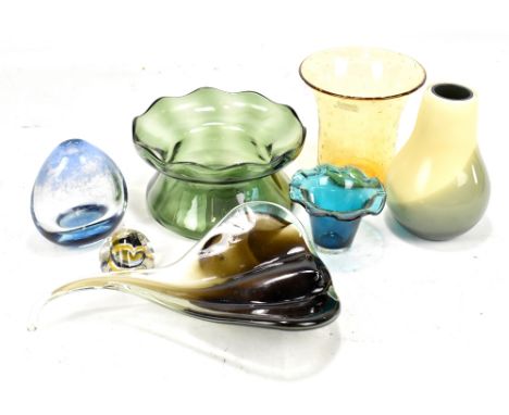 A collection of assorted art glass including Whitefriars amber coloured bubble vase, height 14.5cm, Mdina glass posy vase wit