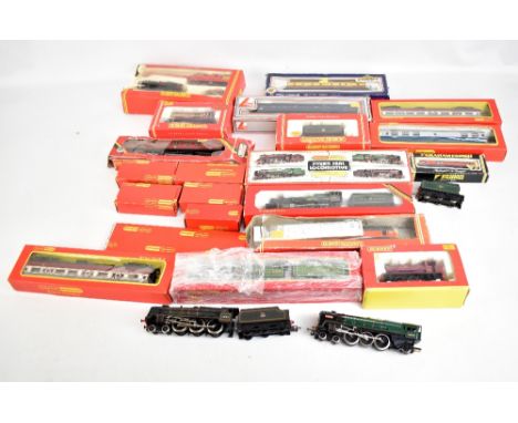 HORNBY; a group of boxed locomotives and coaches including R855 LNER 4-6-2 Flying Scotsman and tender, R62 BR Class 90 Parcel