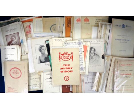 Entertainment, London Theatre Programmes, 300+ programmes, mainly 1920s to 30s to include Adelphi, Comedy, Duke of York's, Gl