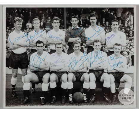 Black and white Tottenham Hotspur autographed team line-up photograph, 1960-61
