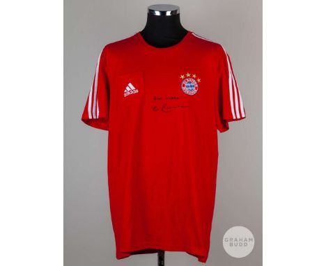 Franz Beckenbauer red replica Bayern Munich autographed shirt, the front of the shirt autographed by Der Kaiser&nbsp;