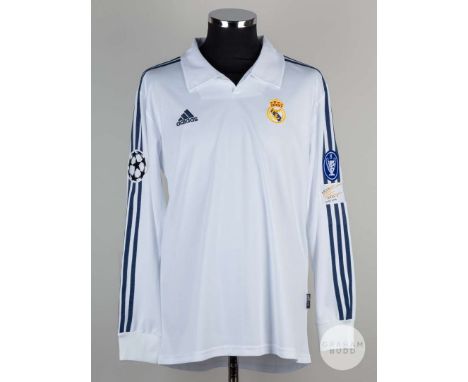 Zinedine Zidane signed replica Real Madrid long-sleeved shirt, the back of the shirt autographed by Zidane