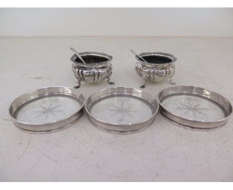 Three Sterling silver rimmed and cut glass coasters and two hallmarked silver salts with spoons - salts - Sheffield 1904 - 05