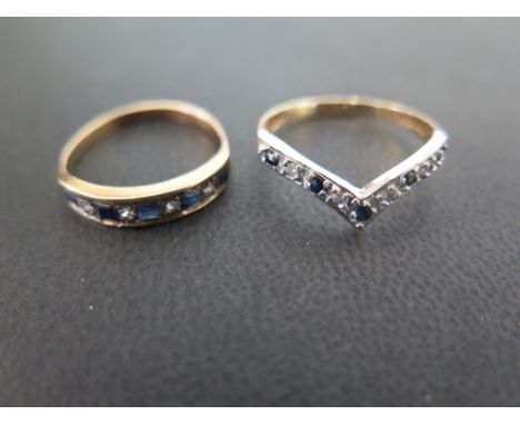 A square-shape sapphire and single-cut diamond half-circle ring - Tests as higher carat gold - Ring size M 1/2 - Weight appro
