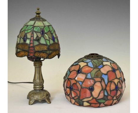 Small Tiffany-style dragonfly design table lamp, 30cm high, and a Tiffany-style ceiling shade, 19cm diameter x 15cm high (2)