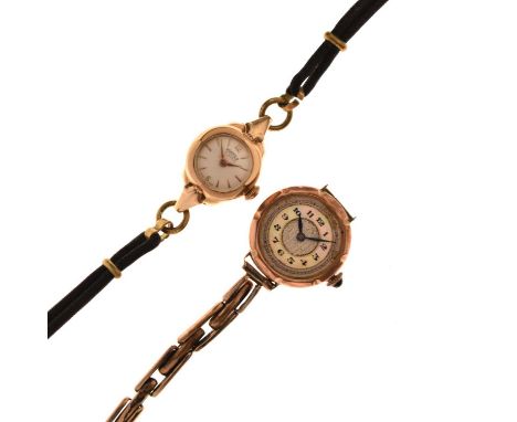 Roamer - Lady's yellow metal cased wristwatch, the white dial with applied triangular and Arabic hour markers, manual wind mo