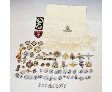 Quantity of military cap badges to include; Royal Engineers, Royal Lincolnshire Regiment, Parachute Regiment, The Royal Scots