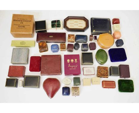 Collection of empty vintage jewellery boxes for rings, brooches, necklaces, etc