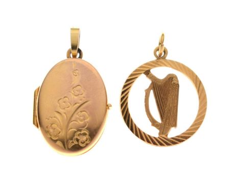 9ct gold oval locket with floral decoration, and a 9ct gold Irish harp pendant / charm, 4.9g gross approx (2)