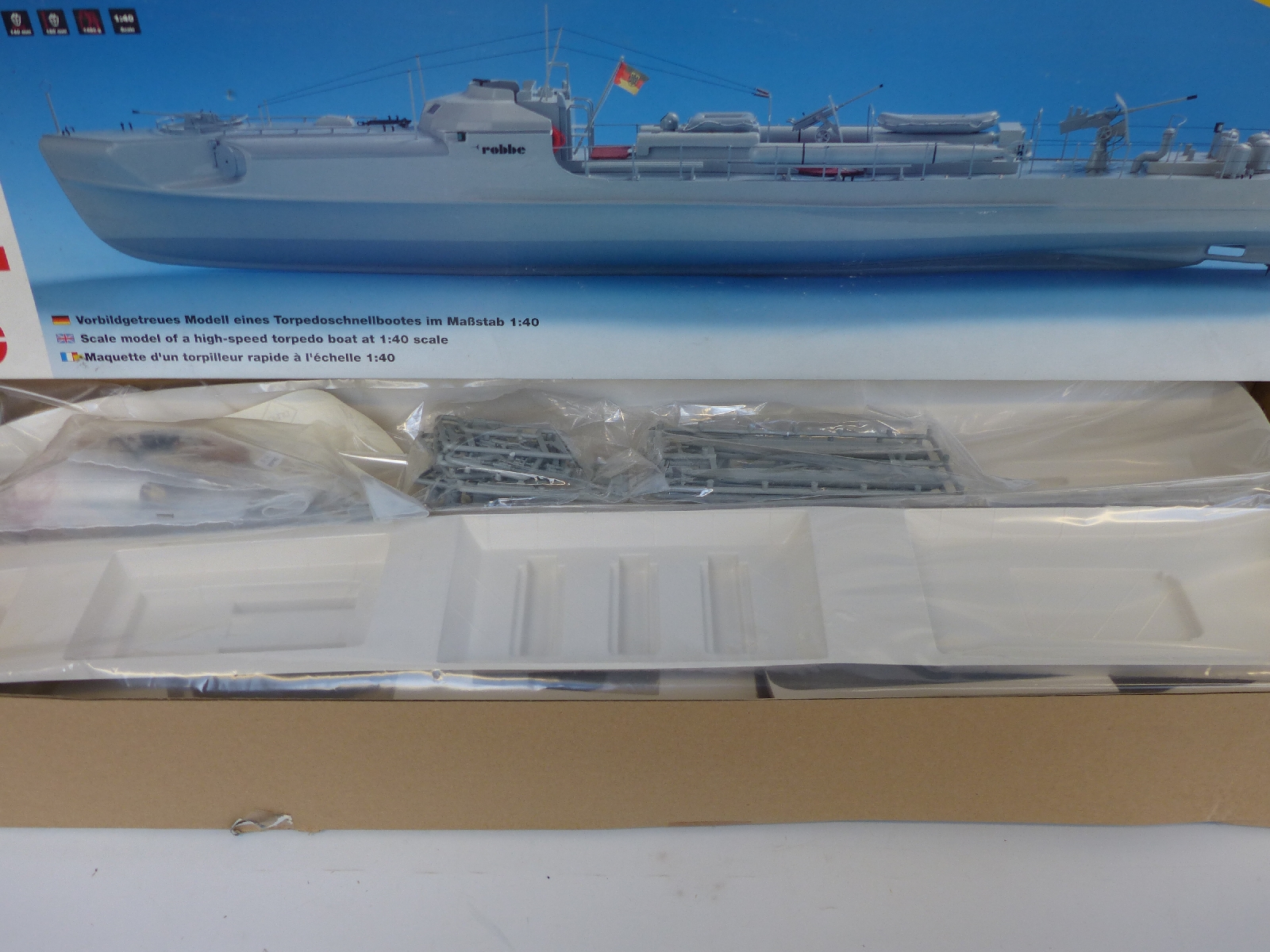 Robbe 1:40 scale model Schnellboot S130 high speed torpedo boat kit ...