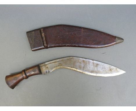 WWII Gurkha kukri marked to blade HW45 and to sheath 1945 with broad arrow 