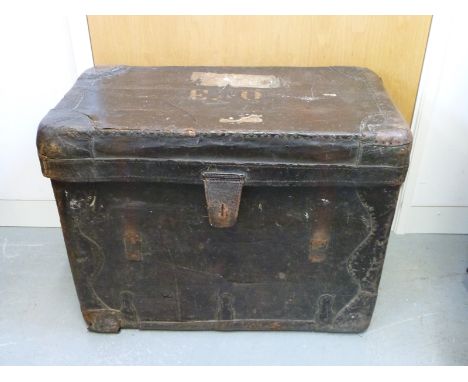 A vintage leather luggage trunk with GWR label, W70 x D38 x H50cm 