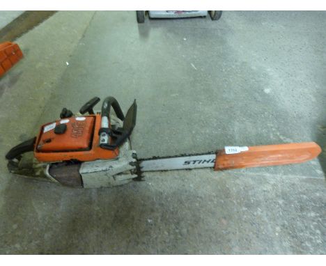 Stihl 041AV chainsaw