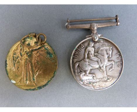 A pair of WWI medals awarded to 31329 Pte R A Harris, Royal Berkshire Regiment