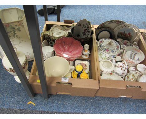 Wedgwood lamp base, Wardle pink marble bowl and other decorative ceramics in two boxes