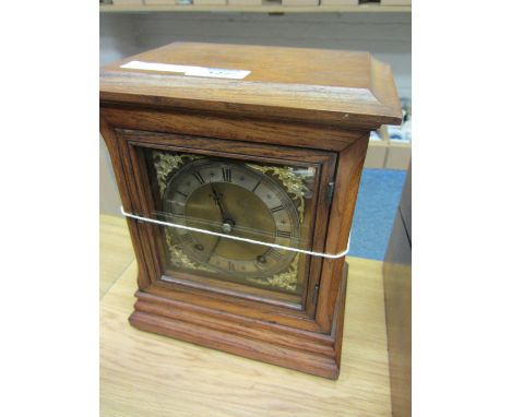 Edwardian oak cased mantel clock H26cm 
