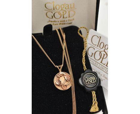A 9CT ROSE GOLD 'CLOGAU' PENDANT NECKLACE, circular pendant with foliage detail, fitted with a split V bail, hallmarked 9ct S