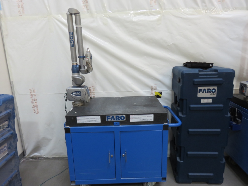 FARO ARM W/GRANITE TABLE, CASE & ACCESSORIES SN. E09051411897