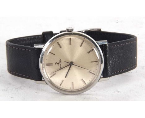 An Omega stainless steel gents wristwatch, the watch has a manually crown wound movement, it has a silver coloured dial with 