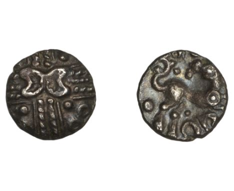 British Iron Age, CANTIACI, Uninscribed issues, silver Unit, Crossed Wreaths type, back-to-back crescents on pelleted cross, 