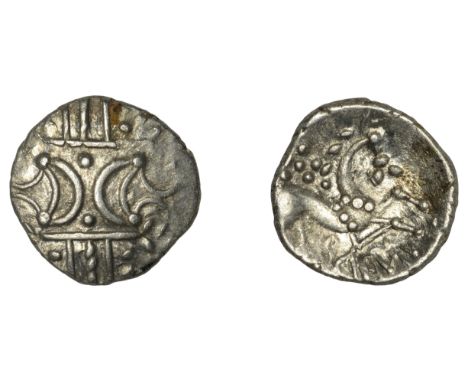 British Iron Age, ICENI, Saenu, silver Unit, two opposed crescents on wreath, rev. horse right, pellets around, saenv below, 