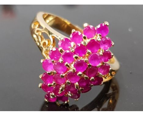 28 STONE RUBY CLUSTER RING SIZE M