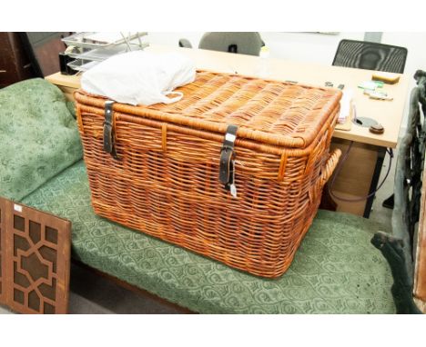 LARGE WICKER TRUNK, WICKER BASKET AND A WICKER CARPET BEATER 