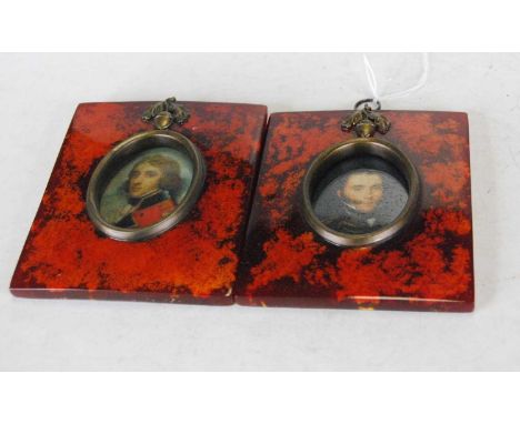 A pair of reproduction oval portrait prints of military figures, each within faux tortoiseshell surround, 12x10cm