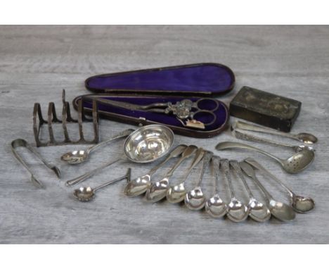 Cased set of white metal grape scissors with cast foliate decoration (box af), tortoiseshell snuff box (af), George VI silver