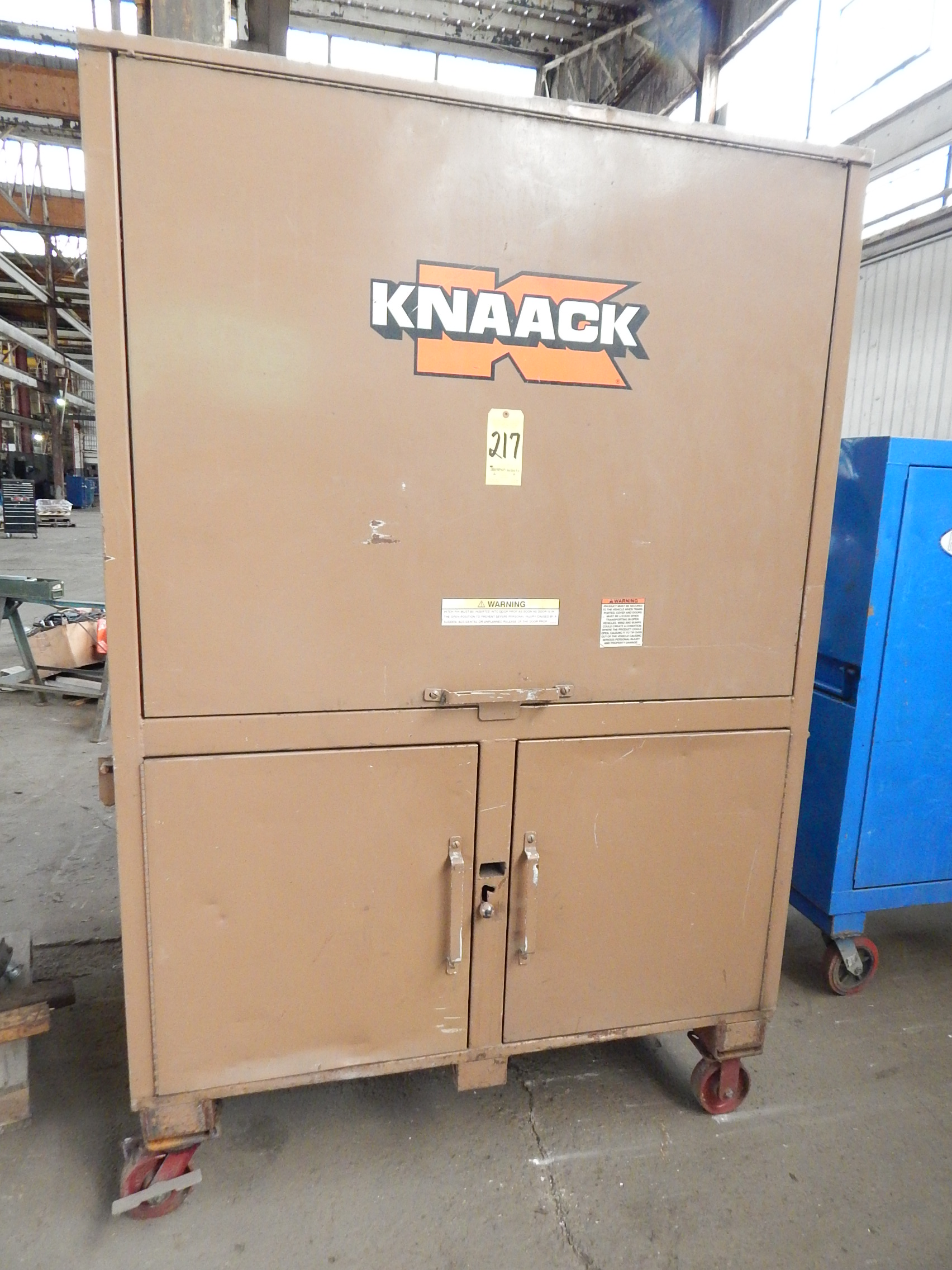 Knaack Model 11901 Field Station Job Box on Casters