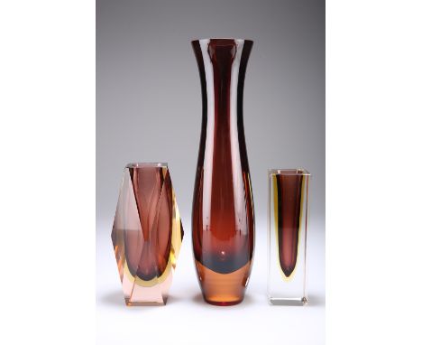 A MURANO REDDISH BROWN GLASS VASE, POSSIBLY BY FLAVIO POLI FOR SEGUSO, of tapering faceted form, 16cm by 7.5cm; A SECOND SQUA