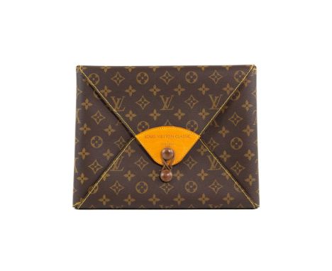 Louis Vuitton : Poche-Documents Monogramc.1996Pochette avec un lien en bois et en cuir sur le devantRapport de condition : BL