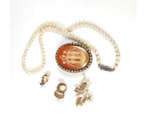A small parcel of jewellery comprising of a pair of 9ct yellow gold cameo stud earrings, two further pairs of earrings, a thr