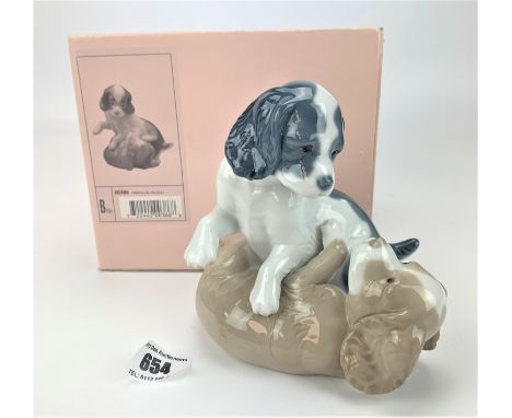 Nao boxed figure – 2 dogs ‘Perritos Incansables’, no. 00386