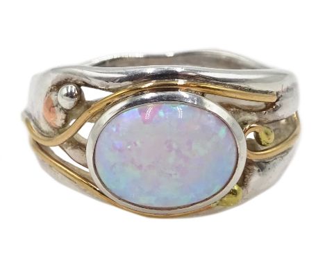 Silver and 14ct gold wire opal ring, stamped 925 - Condition Report Size O