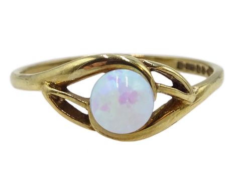 9ct gold opal ring, hallmarked  - Condition Report Approx 1.4gm, size O 