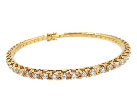 18ct rose gold round brilliant cut diamond hinged bangle, stamped 750, diamond total weight approx 5.70 carat - Condition Rep