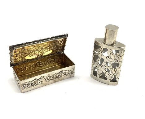 Antique design silver snuff or trinket box embossed with cherubs and scrolls and with gilded interior L7cm London 1975 Maker 