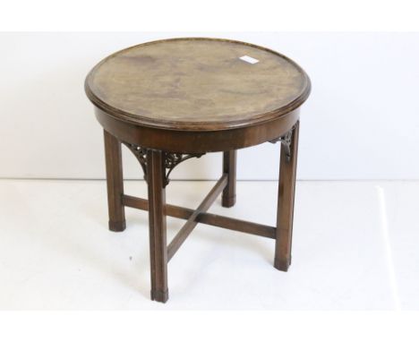 Circular Mahogany Lamp Table in George III manner, 56cm diameter x 53cm high 