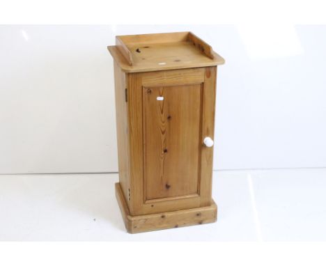 Victorian style Pine Pot Cupboard or Bedside Cabinet, the single door opening to a shelf, 40cm wide x 76cm high 