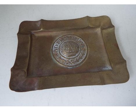 Trench art - a rectangular ashtray, the base with applied WW1 Imperial German army buckle badge marked 'Gott Mit Uns', approx