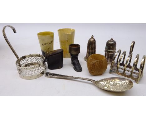 Mouseman napkin ring, horn snuff box, two horn beakers, plated toast rack and miscellanea 