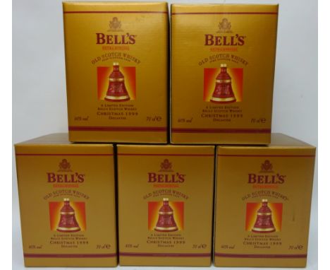 Bell's Ltd. Ed. Scotch Whisky Christmas Wade Decanters 1999 boxed and in carton (5) Condition Report Click here for further i