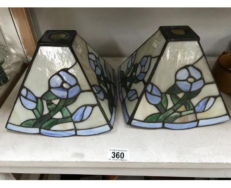 2 Tiffany style table lamp shades