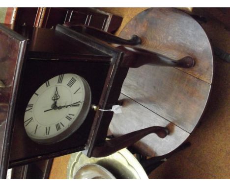 Table clock together with a drop leaf table 