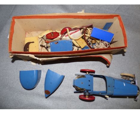 Vintage 'Meccano' model car (in parts) PLEASE always check condition before bidding or email condition report request. 