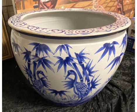 BLUE &amp; WHITE PLANTER
