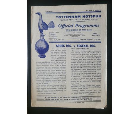 1956-57 TOTTENHAM HOTSPUR RESERVES V ARSENAL RESERVES
Couple of tiny nicks
Ref NZ