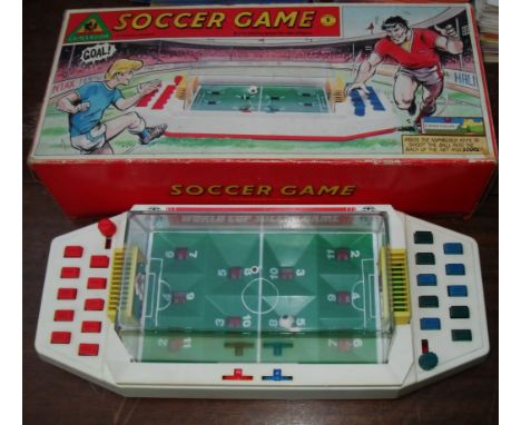 VINTAGE CHAD VALLEY SOCCER GAME. BOXED AND WORKING
Ref. T.  