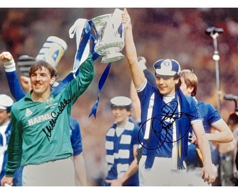 EVERTON 1982 FA CUP WIN NEVILLE SOUTHALL &amp; GRAEME SHARP LARGE AUTOGRAPHED PHOTO
16” x 12” Inch signed colour photo Nevill